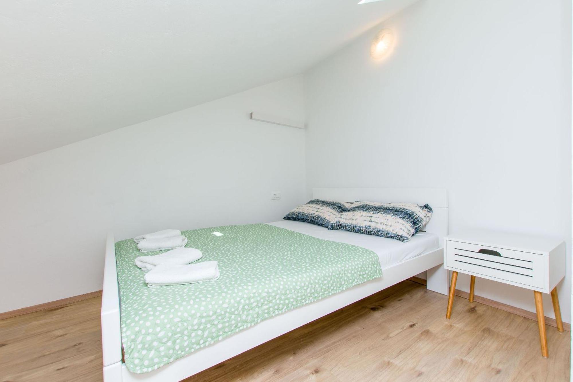 Apartment Petea Omiš Zewnętrze zdjęcie
