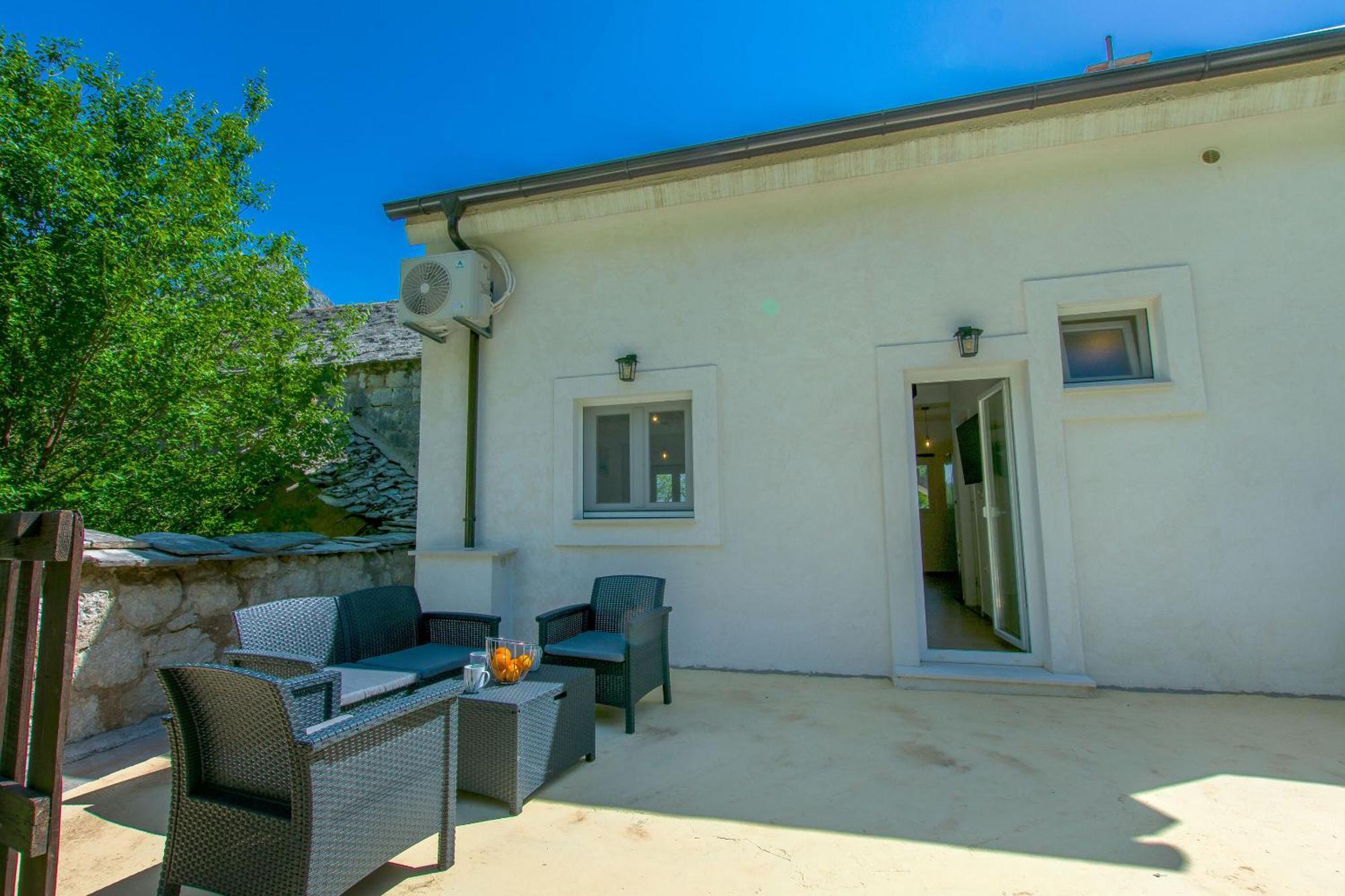 Apartment Petea Omiš Zewnętrze zdjęcie