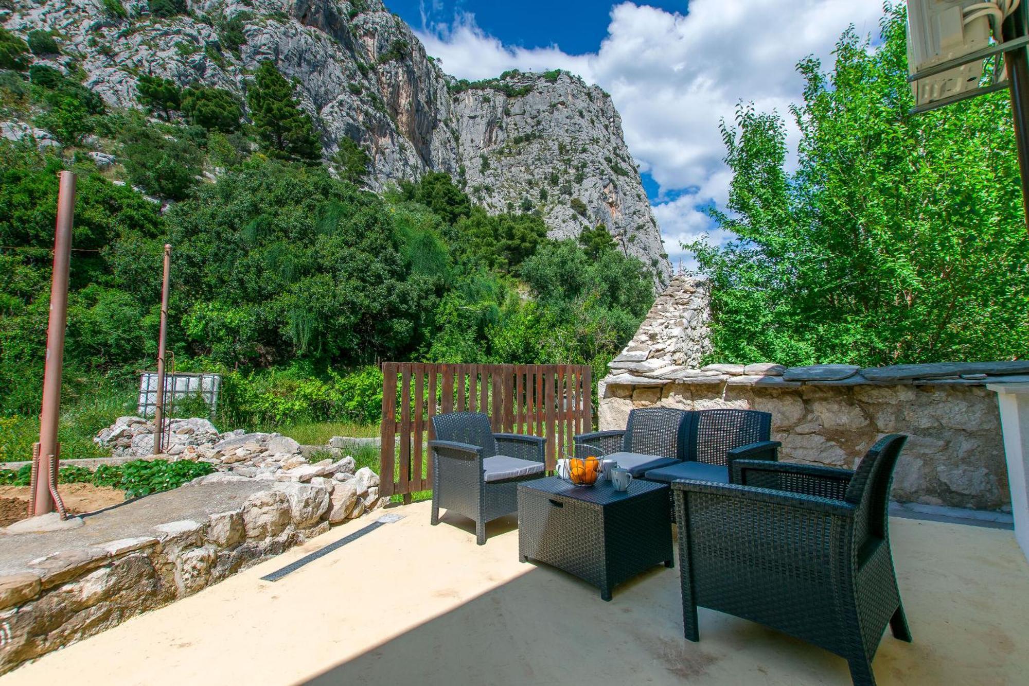 Apartment Petea Omiš Zewnętrze zdjęcie