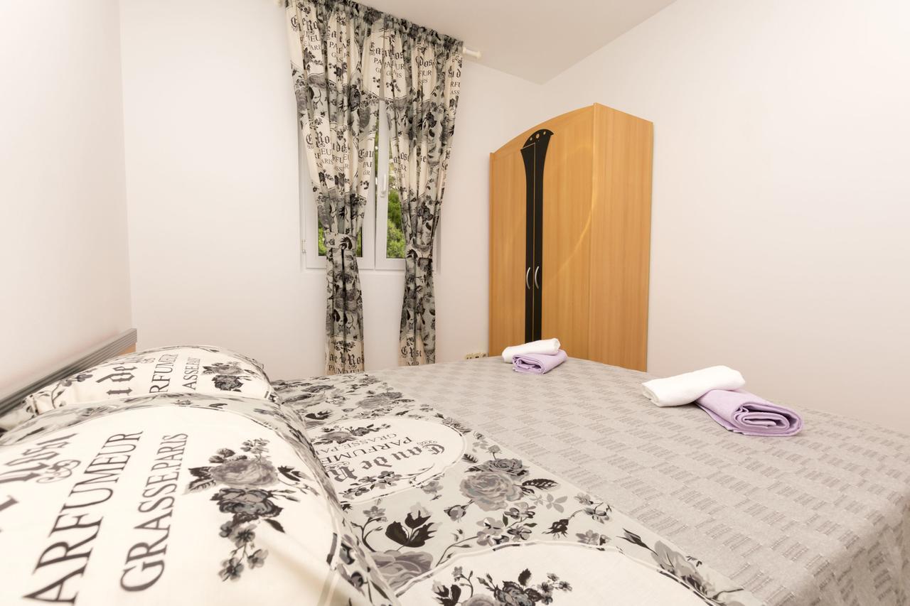 Apartment Petea Omiš Zewnętrze zdjęcie