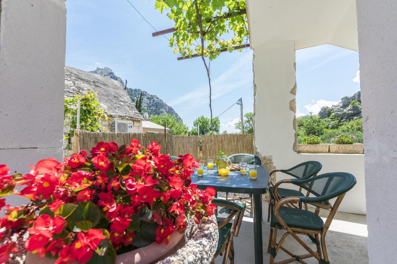 Apartment Petea Omiš Zewnętrze zdjęcie