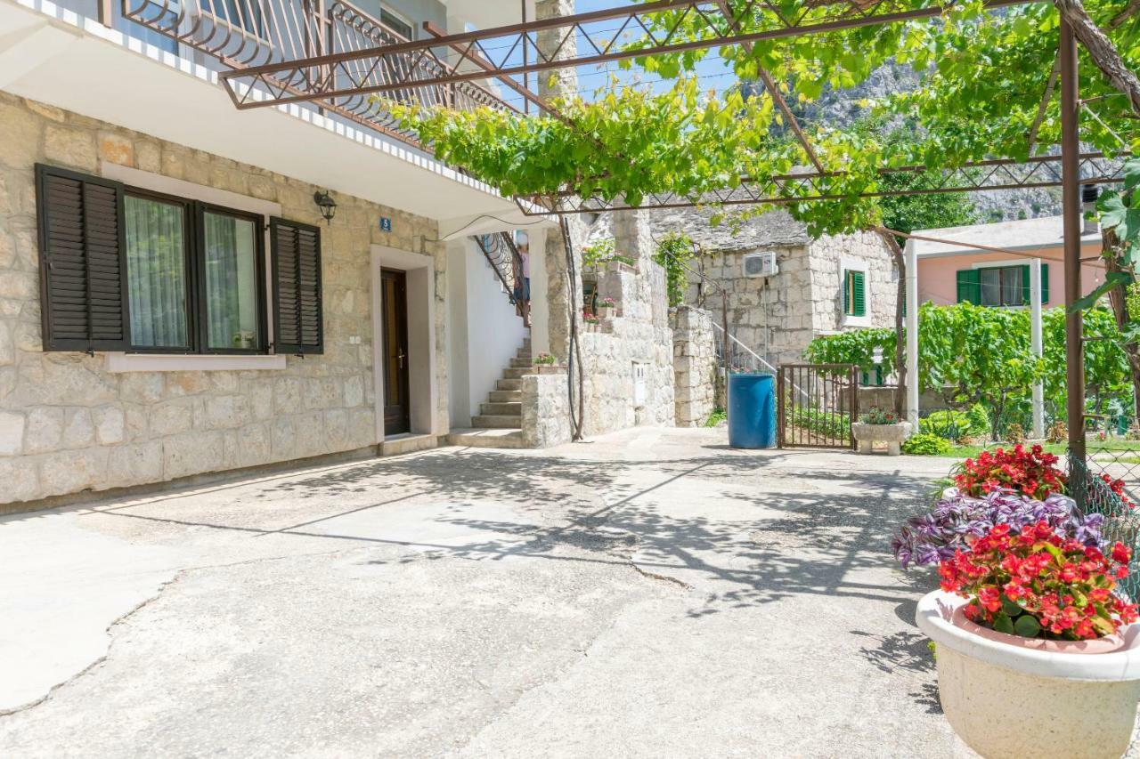 Apartment Petea Omiš Zewnętrze zdjęcie